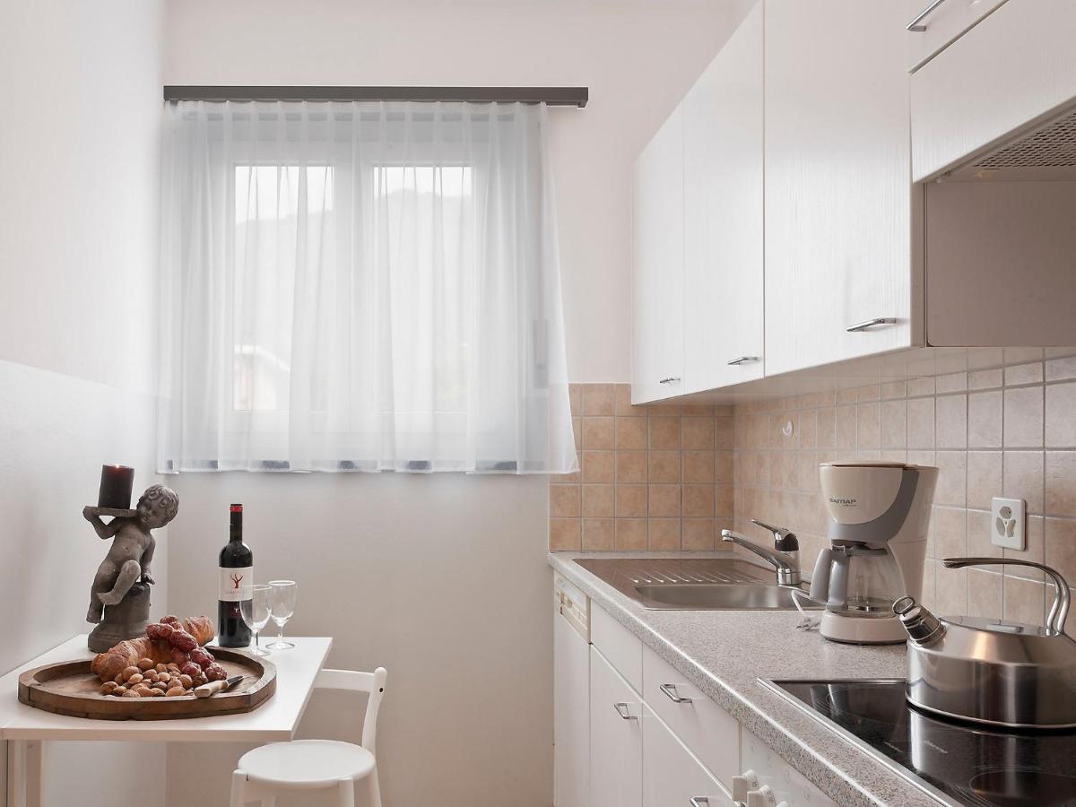 Double Room-2 By Interhome अपार्टमेंट *